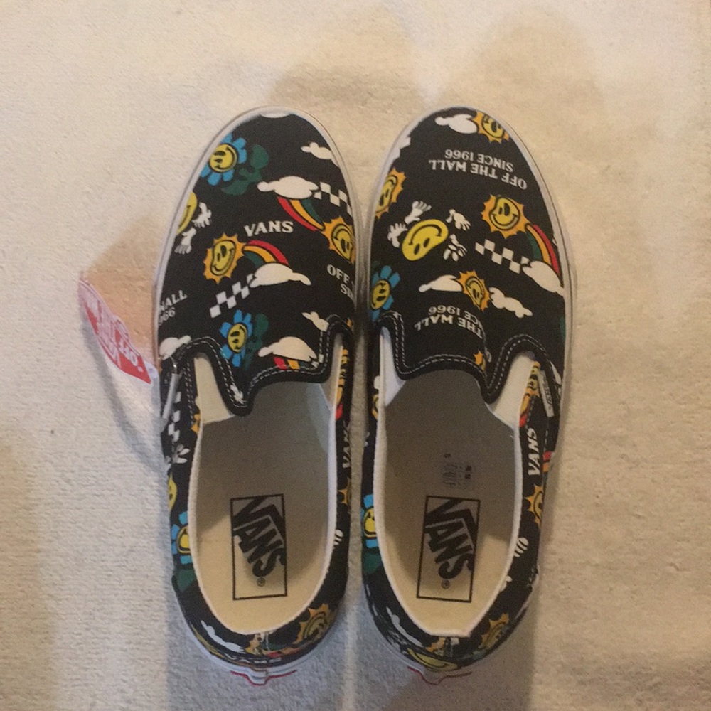 NWT Emogi Vans